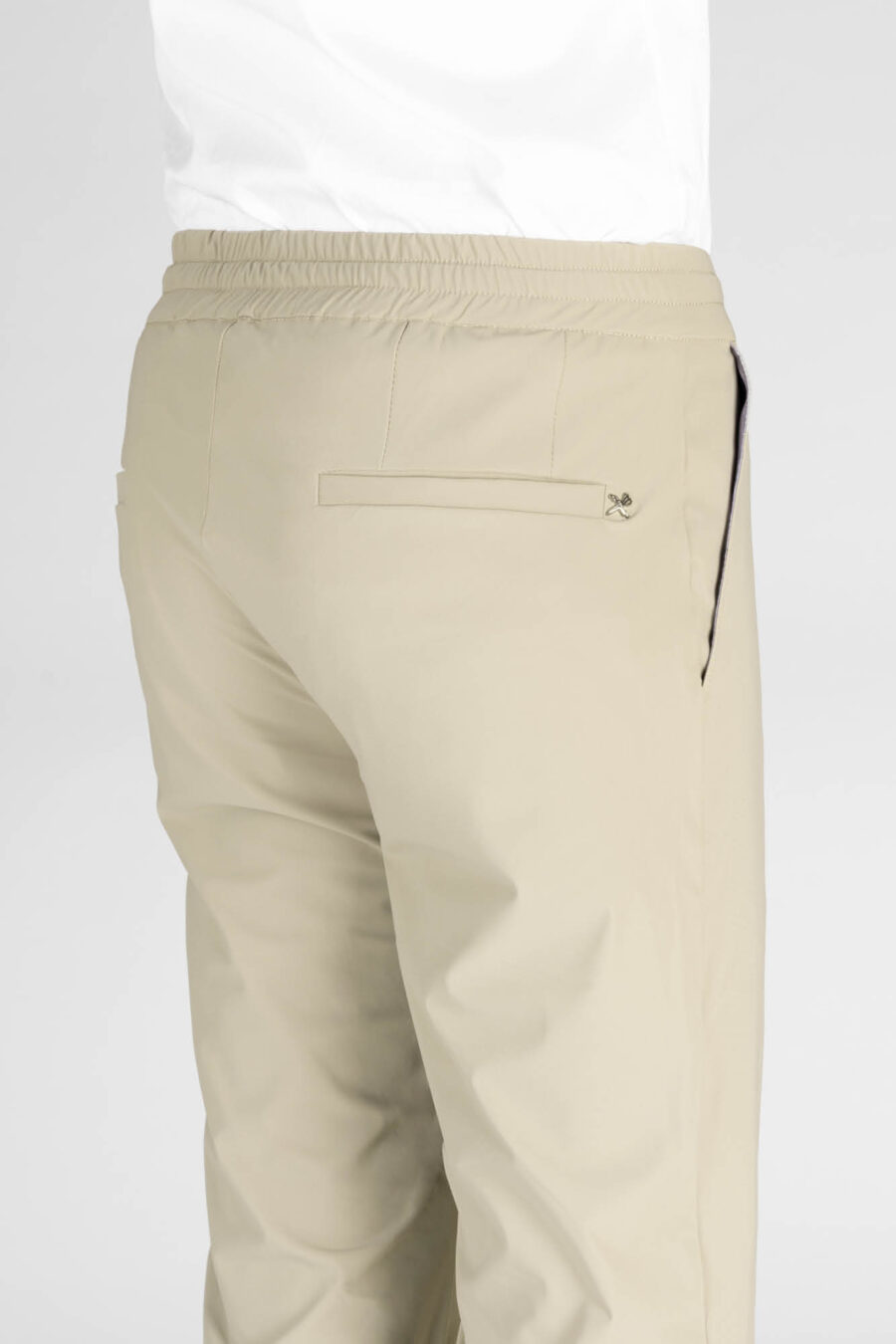 ALVISE REGULAR PANTS IN BEIGE TECHNICAL FABRIC - immagine 5