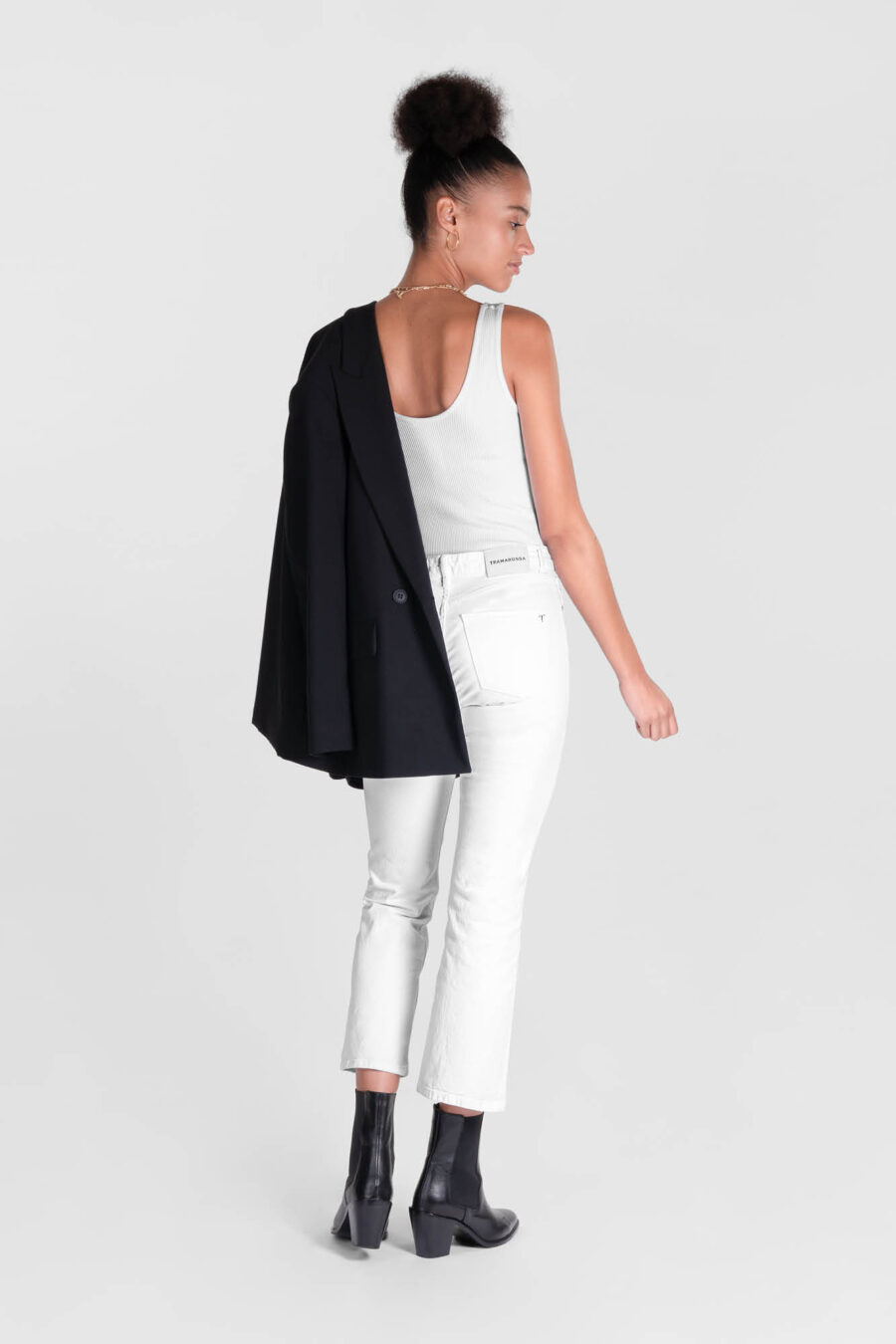PANTALONE MONICA FLARE CUT FLARE IN BULL DI COTONE BIANCO - immagine 3