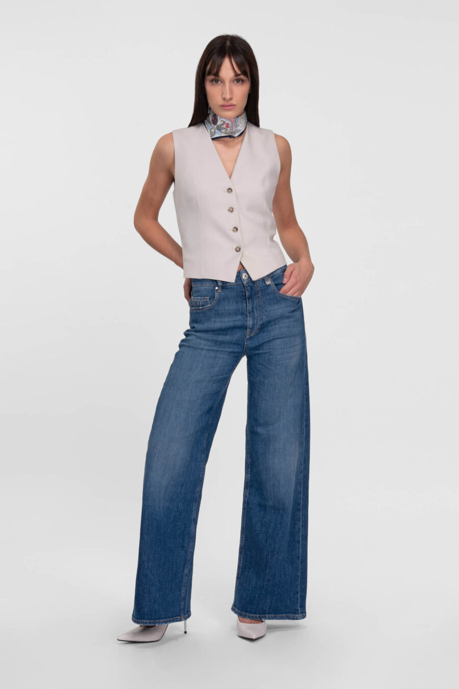 MONICA WIDE LEG JEANS IN MEDIUM BLUE DENIM - Image 2