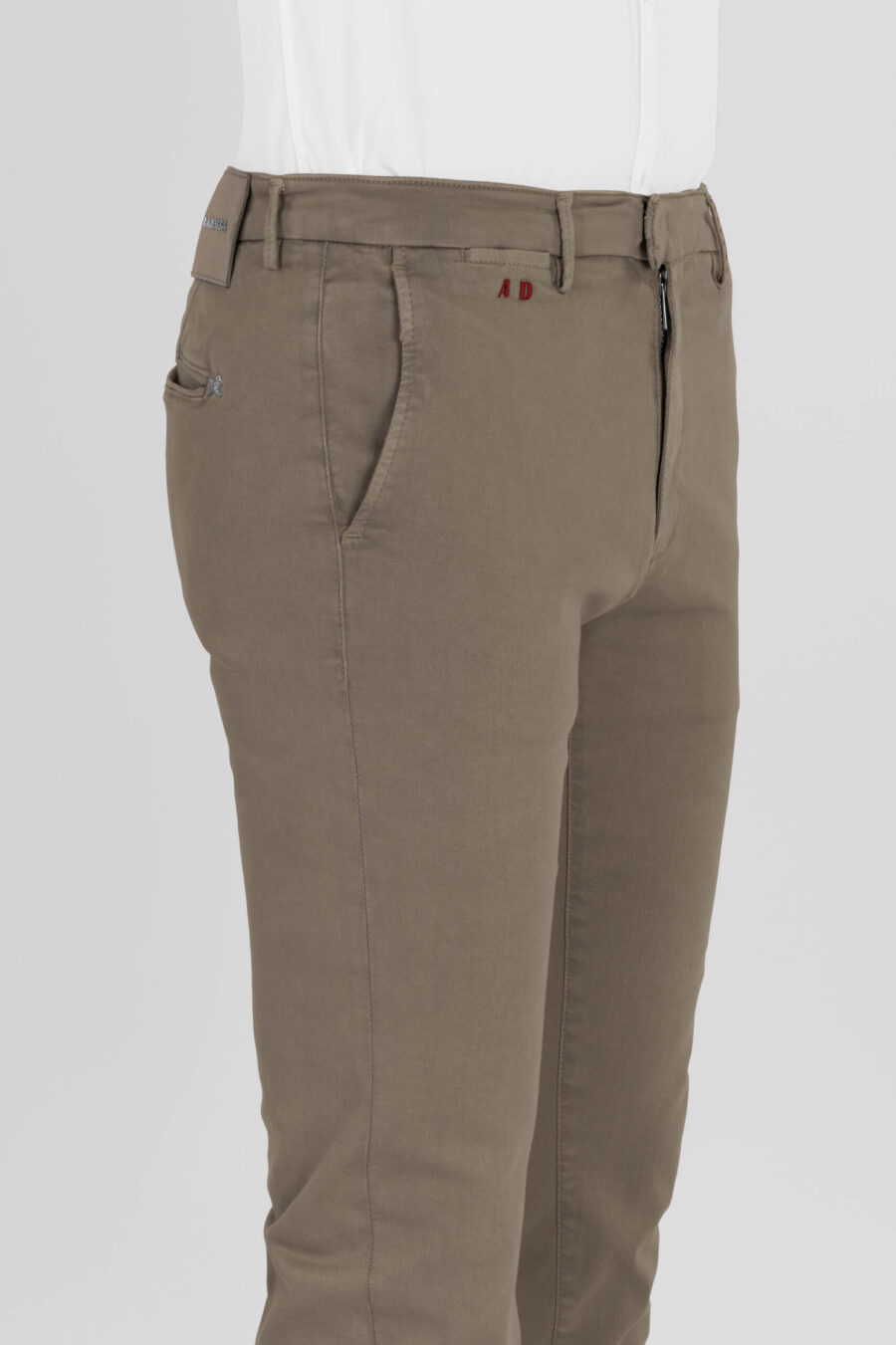 PANTALONE LUIS REGULAR IN GABARDINA DI COTONE STRETCH BEIGE - immagine 4