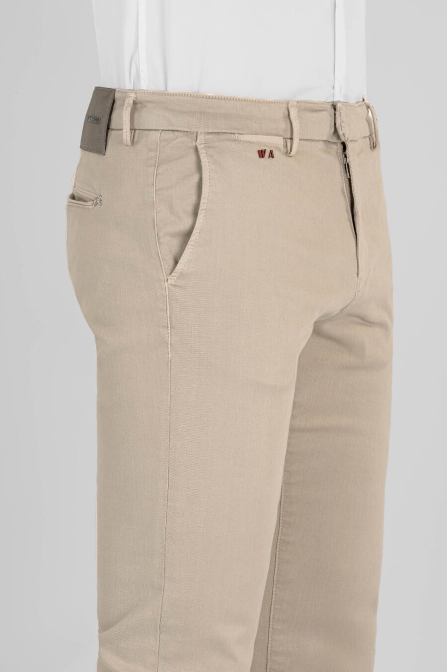 LUIS SLIM PANTS IN LIGHTWEIGHT STRETCH COTTON GABARDINE BEIGE - immagine 4