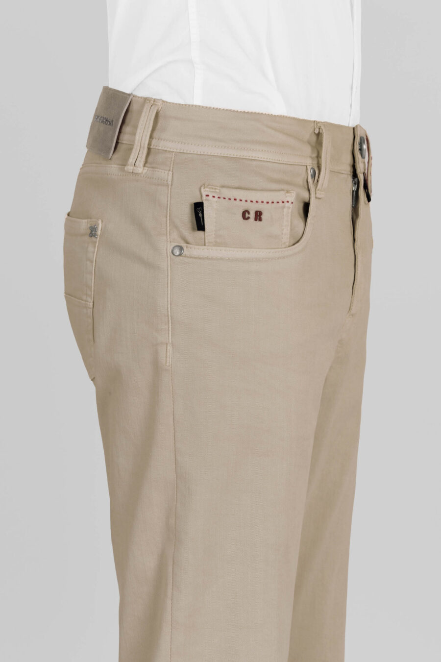 PANTALONE MICHELANGELO ZIP SS REGULAR IN GABARDINA DI COTONE STRETCH BEIGE - immagine 5