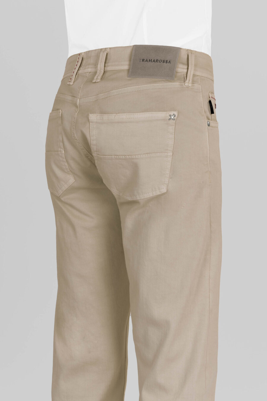 PANTALONE MICHELANGELO ZIP SS REGULAR IN GABARDINA DI COTONE STRETCH BEIGE - immagine 6