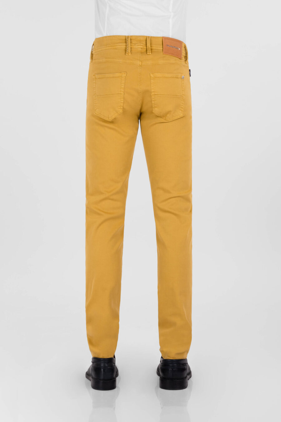 MICHELANGELO ZIP SS REGULAR STRETCH COTTON GABARDINE PANTS YELLOW - immagine 3
