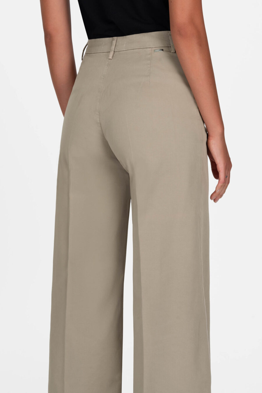 PANTALONE AMELIA WIDE LEG IN GABARDINA DI COTONE BEIGE - immagine 6