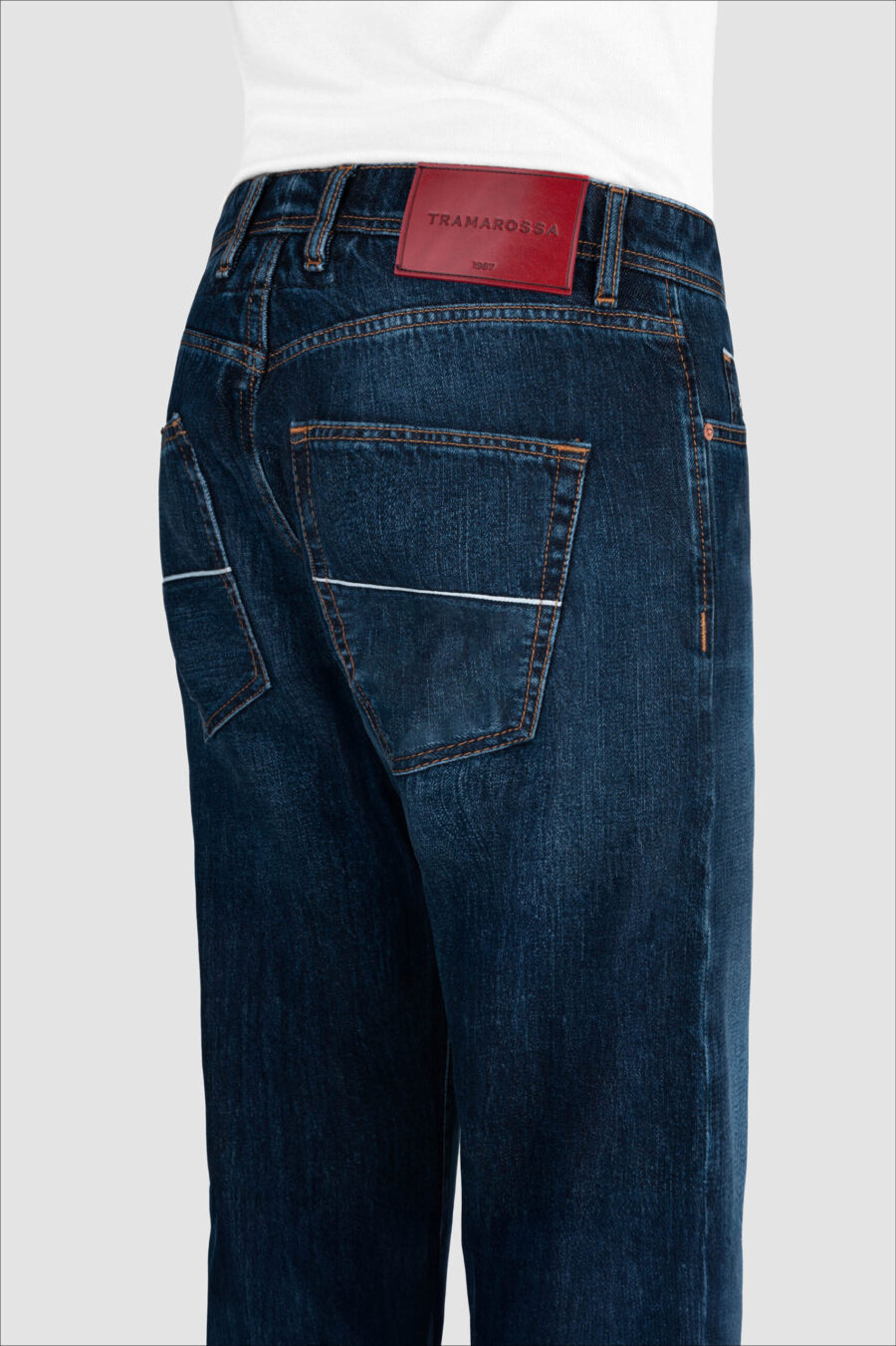 DANTE LOOSE JEANS IN MEDIUM BLUE SELVEDGE DENIM - Image 4