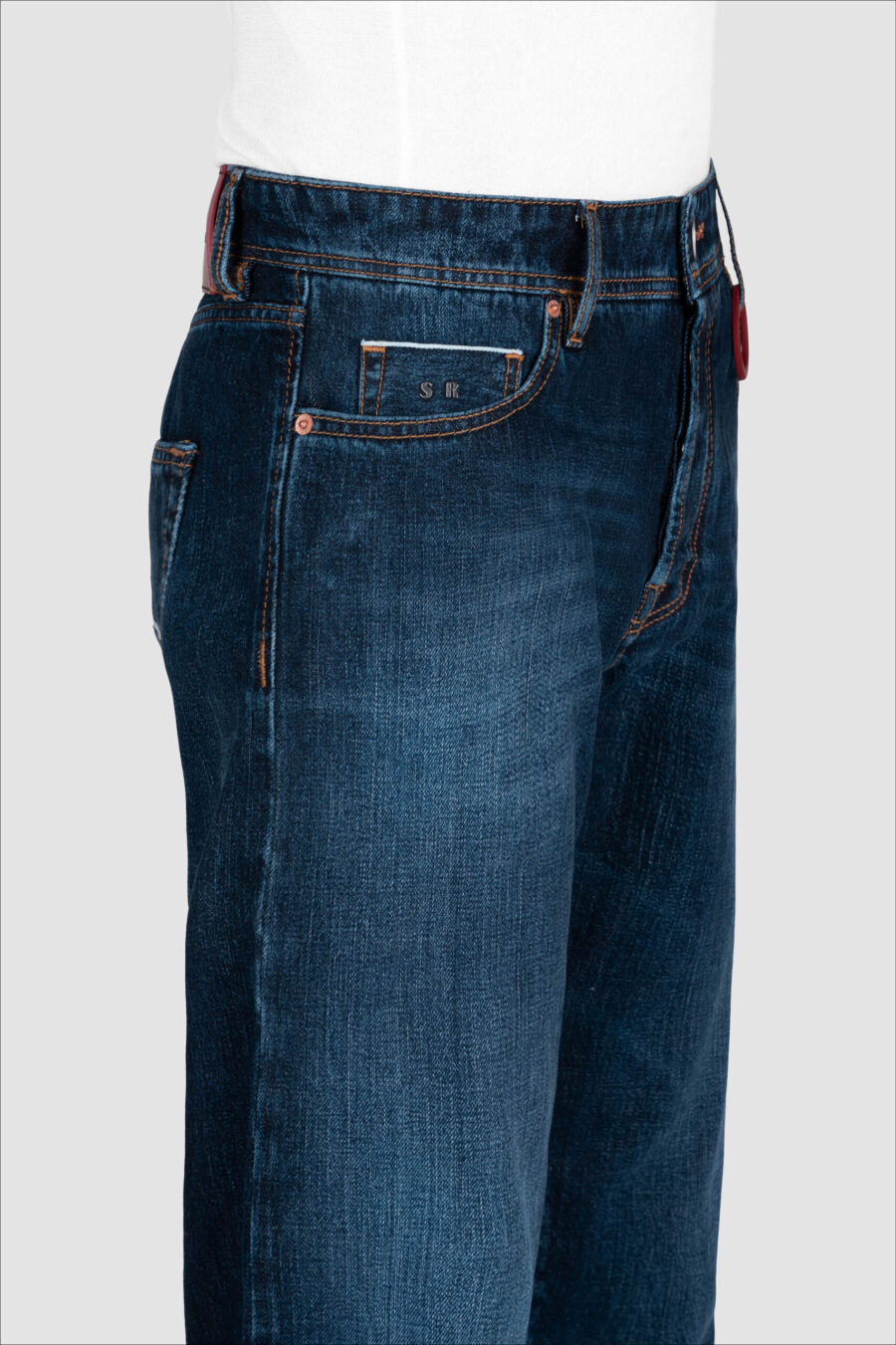 DANTE LOOSE JEANS IN MEDIUM BLUE SELVEDGE DENIM - Image 5