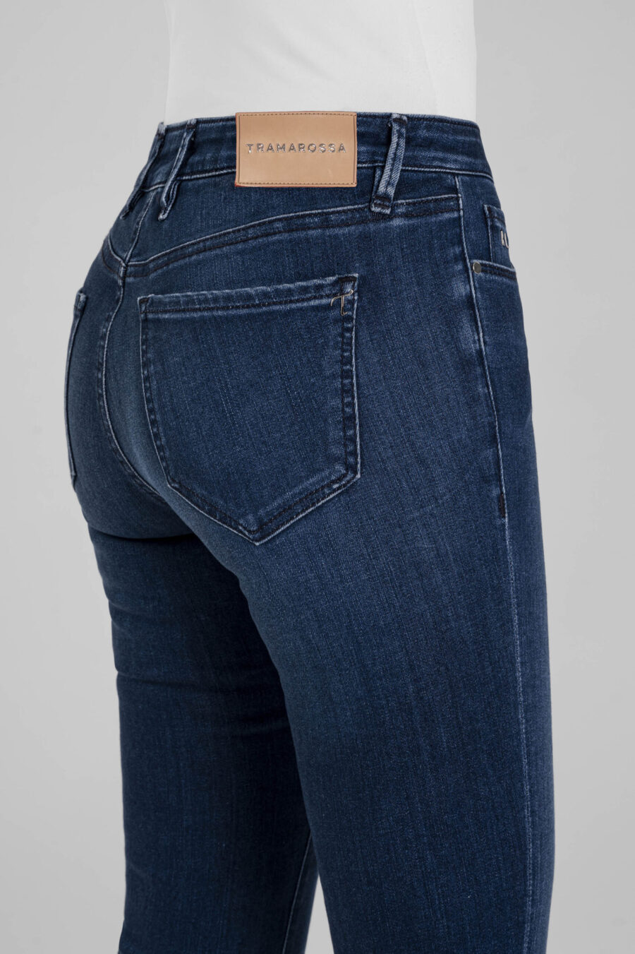 JEANS BIANCA SLIM SKINNY IN DENIM STRETCH BLU MEDIO - immagine 8