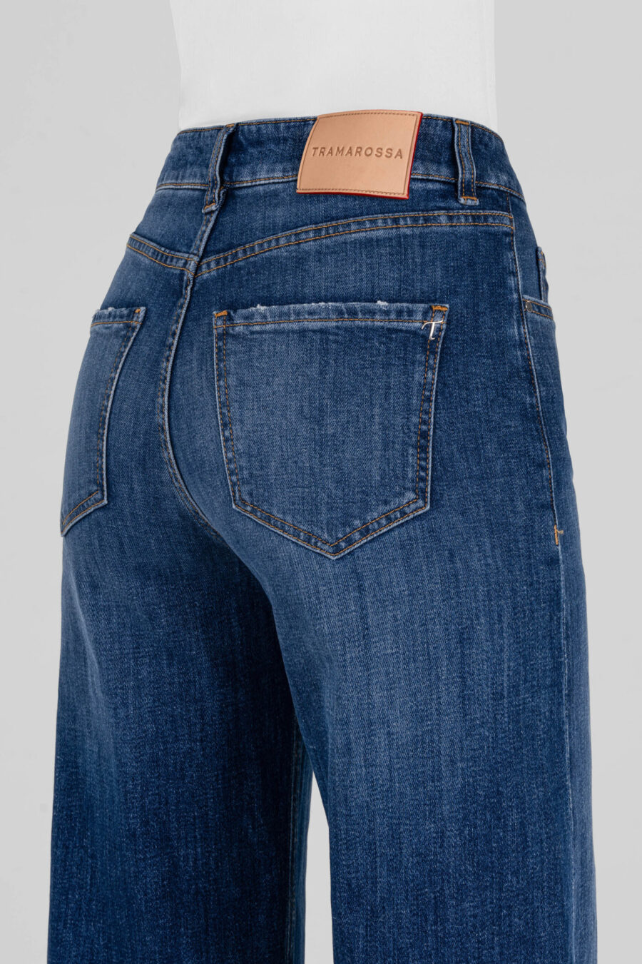 MONICA WIDE LEG JEANS IN MEDIUM BLUE DENIM - Image 7