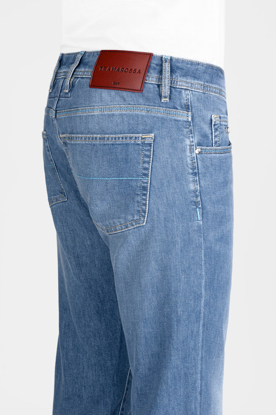 LEONARDO SLIM JEANS IN LIGHT BLUE DENIM - Image 4