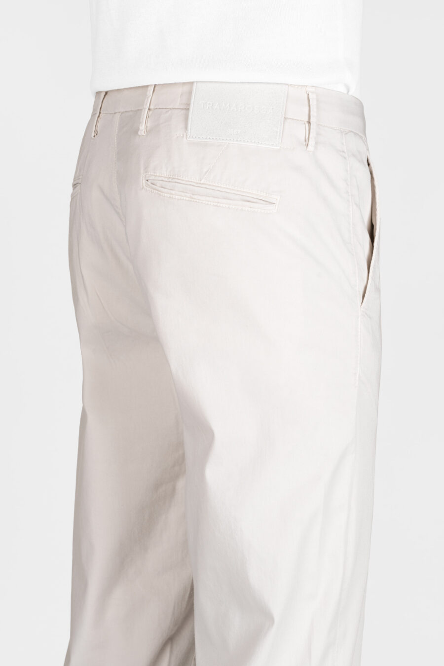 PANTALONE LUIS REGULAR IN GABARDINA DI COTONE E SETA BEIGE - immagine 4