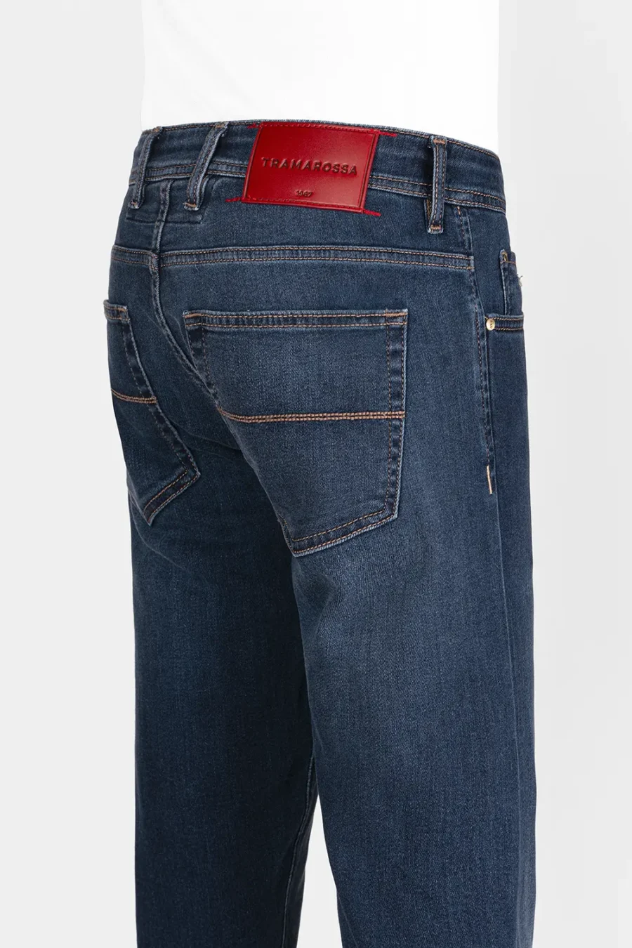 LEONARDO SLIM JEANS IN DARK BLUE TENCEL DENIM - Image 3