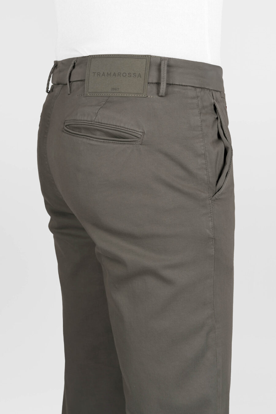 PANTALONE LUIS SLIM IN GABARDINA DI COTONE STRETCH MARRONE - immagine 5