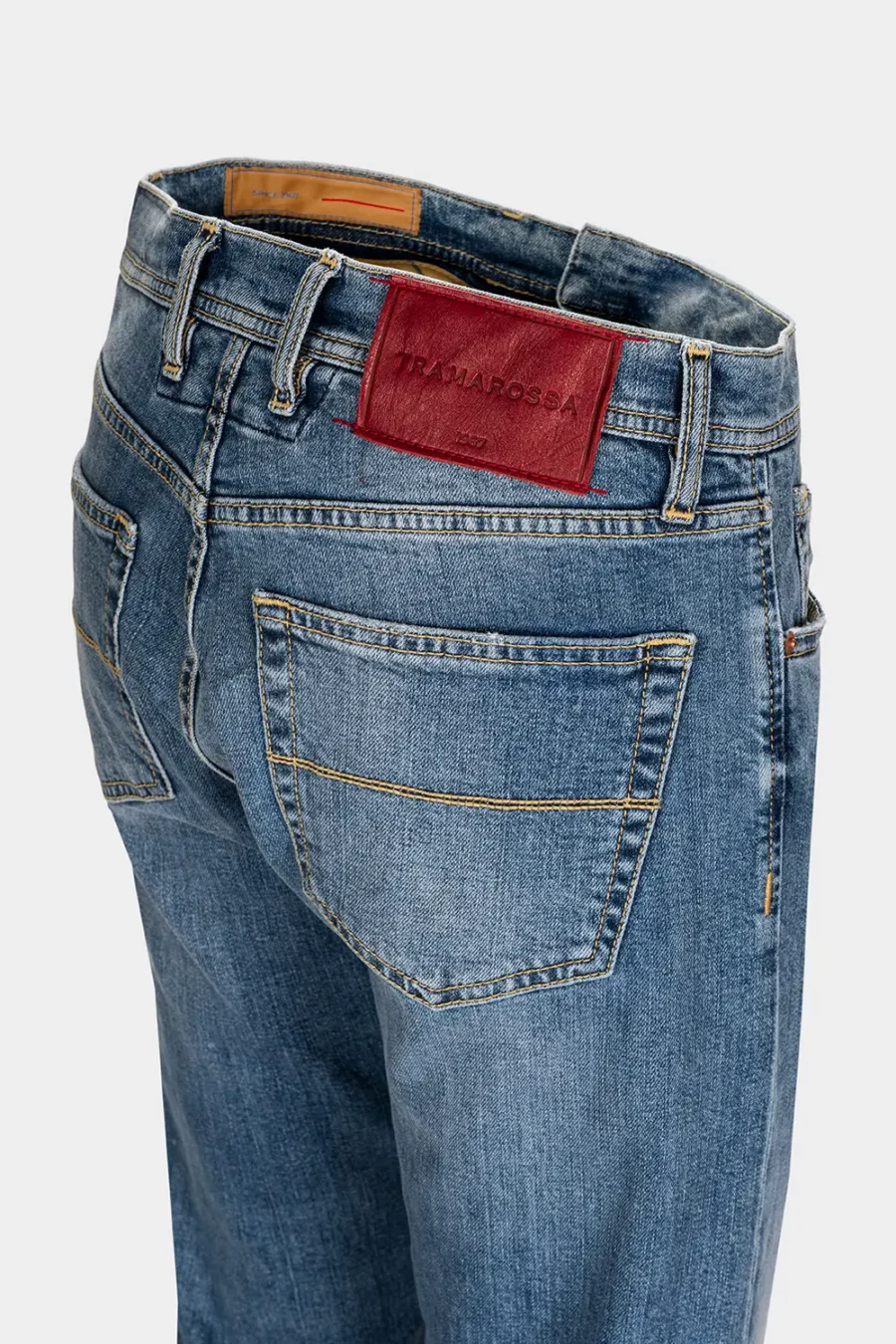 DANTE LOOSE 5-POCKET JEANS IN MEDIUM BLUE DENIM - Image 4